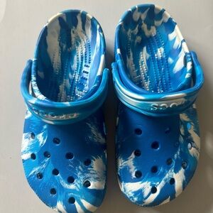 Crocs Blue and White Clogs Men 6 Women 8